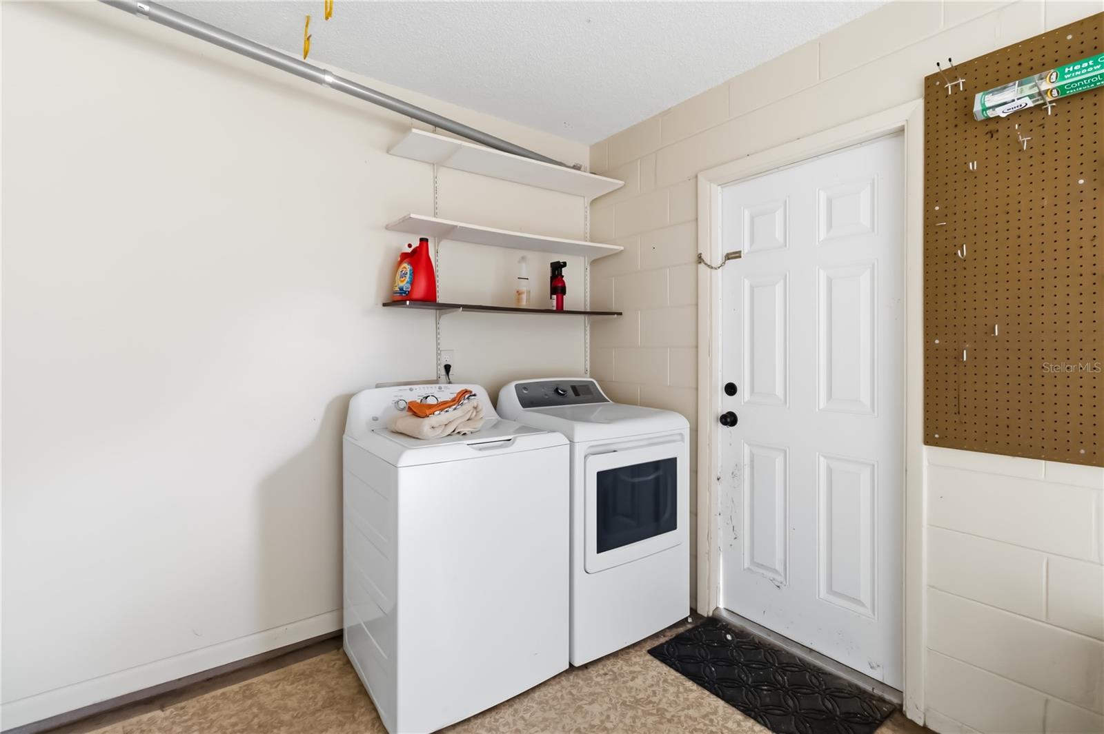 Image 20 of 30 For 513 California Avenue