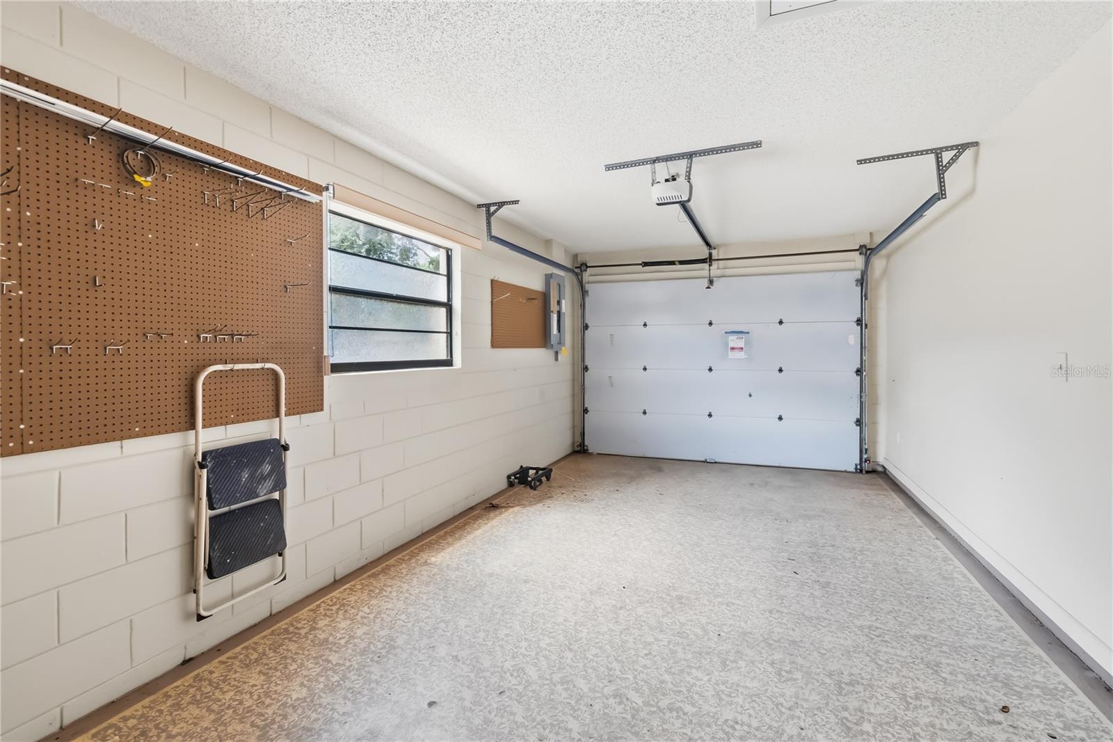 Image 22 of 30 For 513 California Avenue