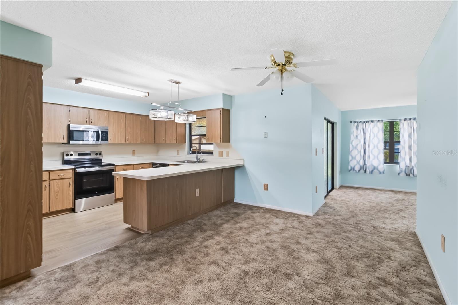 Image 6 of 30 For 513 California Avenue