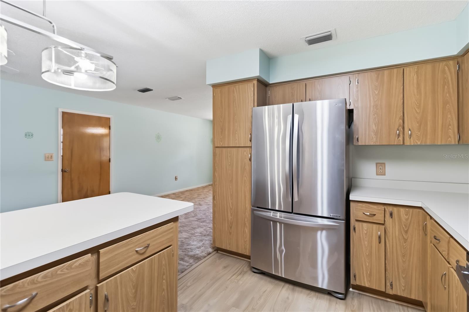 Image 8 of 30 For 513 California Avenue