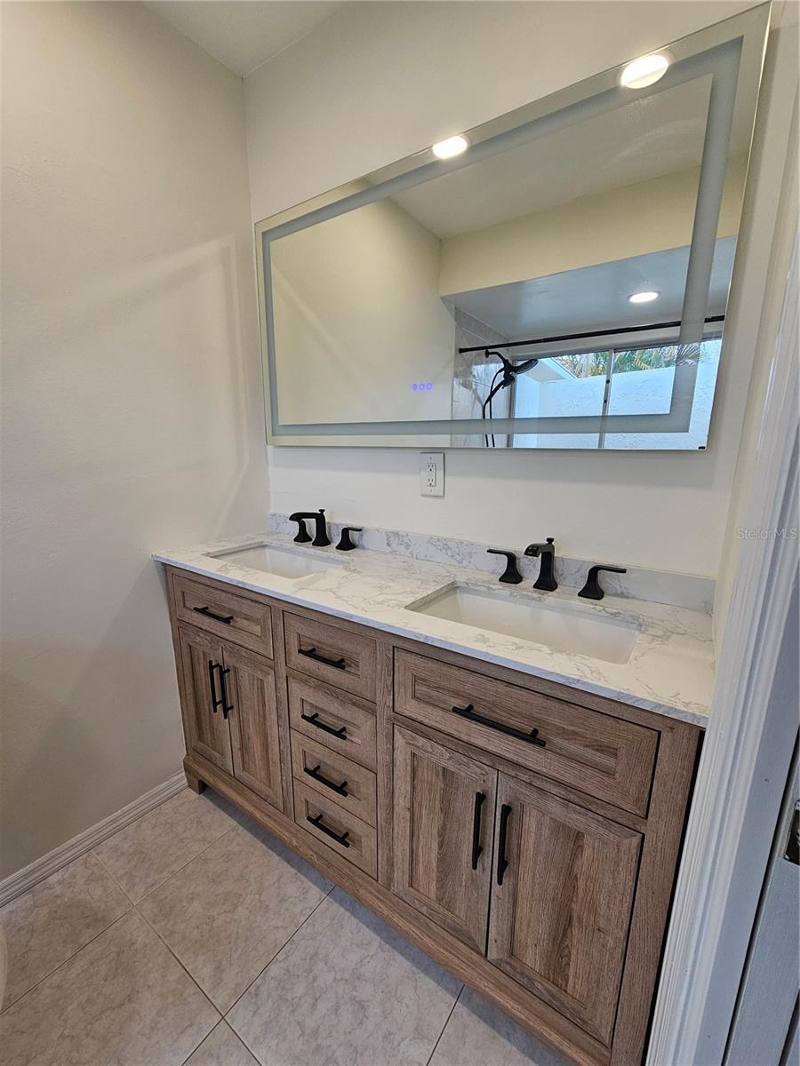 Image 13 of 21 For 659 Jefferson Avenue 659