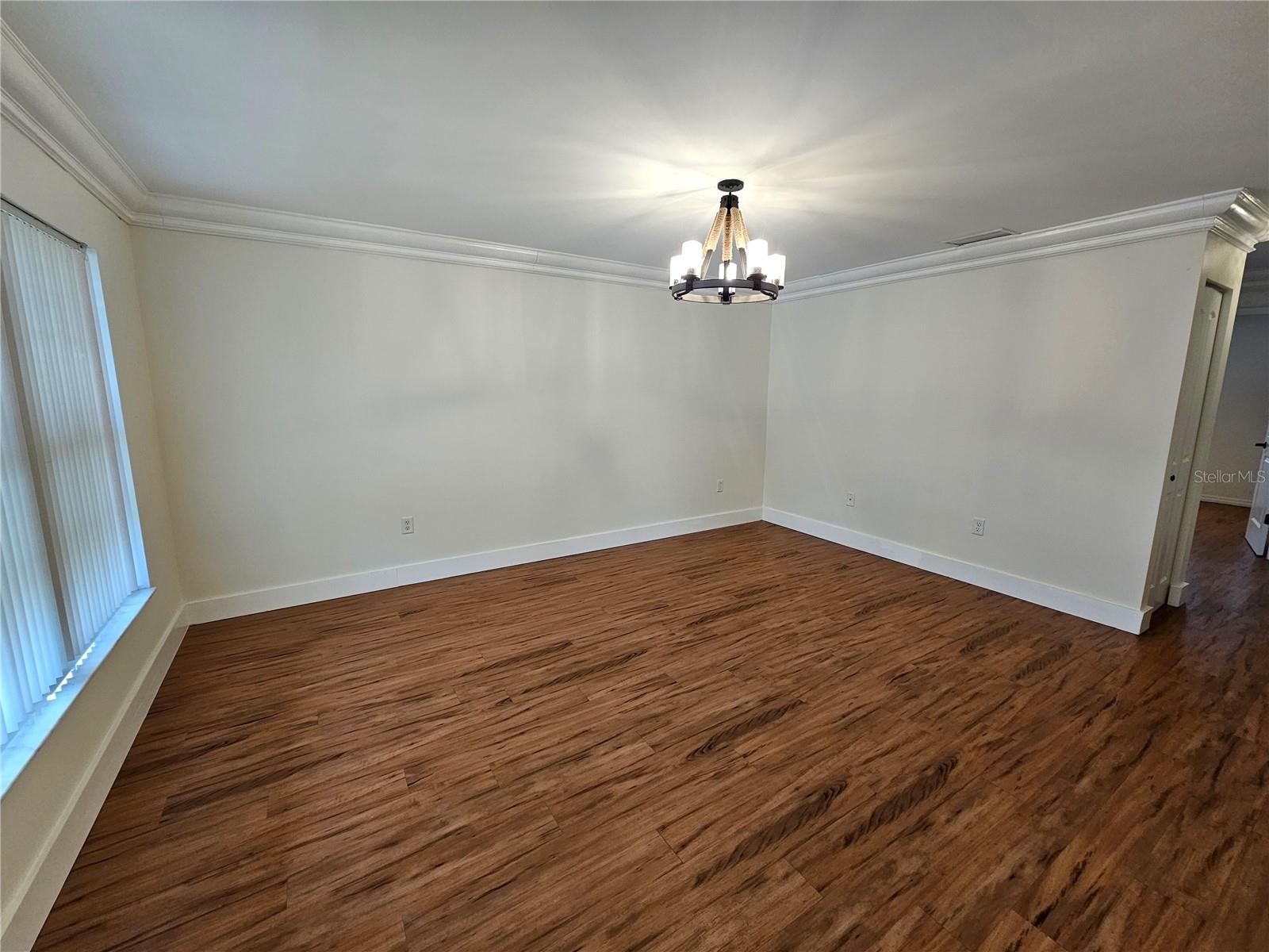 Image 6 of 21 For 659 Jefferson Avenue 659