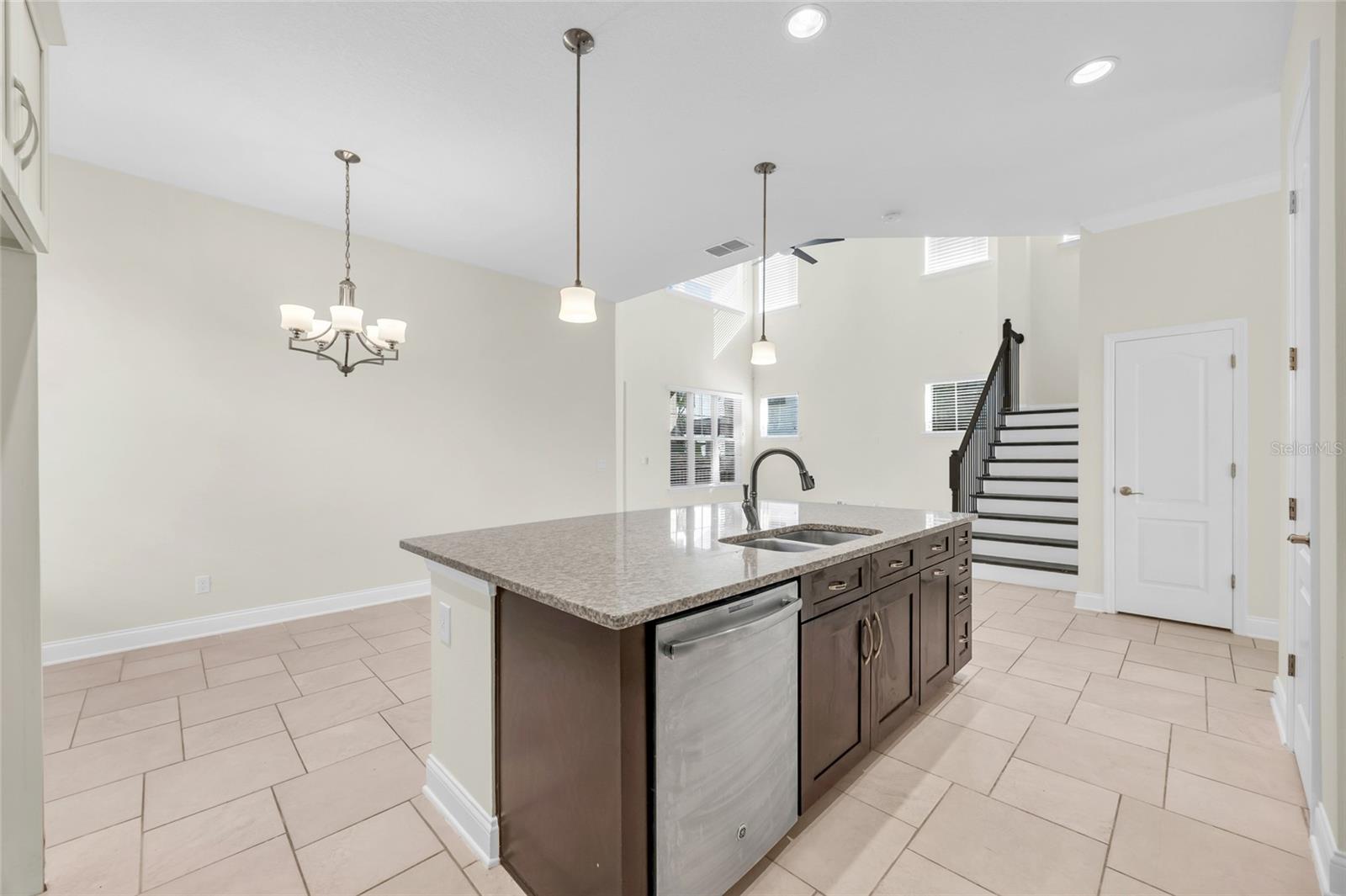 Image 32 of 81 For 8636 Tavistock Lakes Boulevard