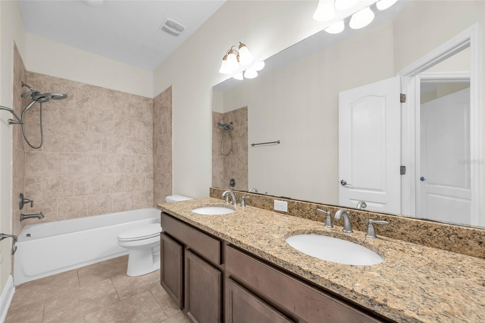 Image 51 of 81 For 8636 Tavistock Lakes Boulevard