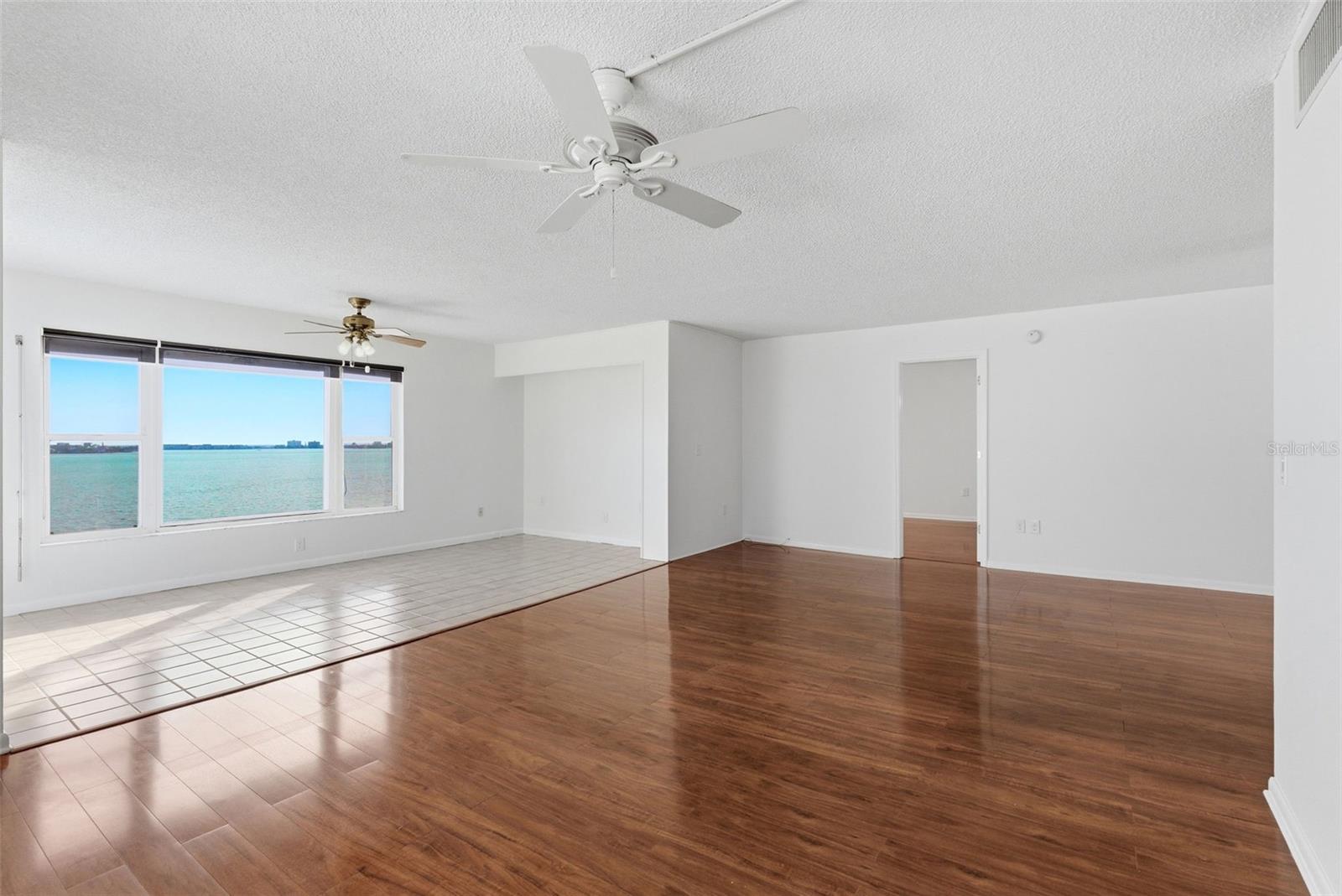 Image 10 of 71 For 5980 Shore Boulevard S 901