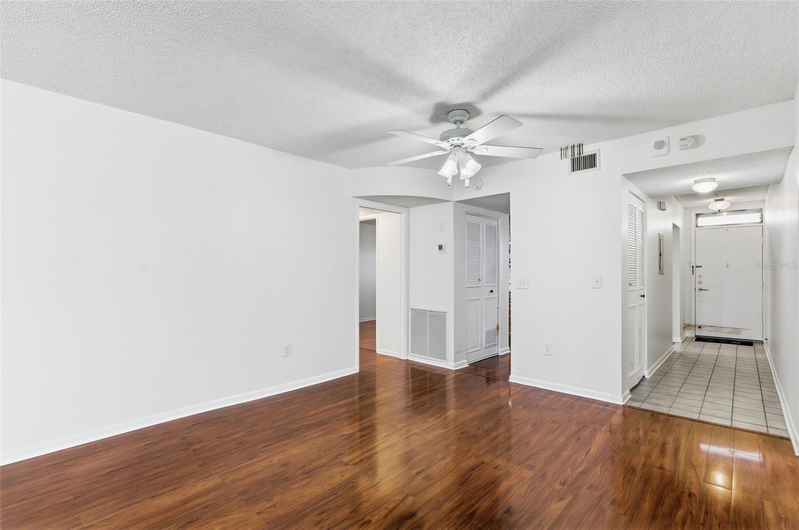 Image 17 of 71 For 5980 Shore Boulevard S 901