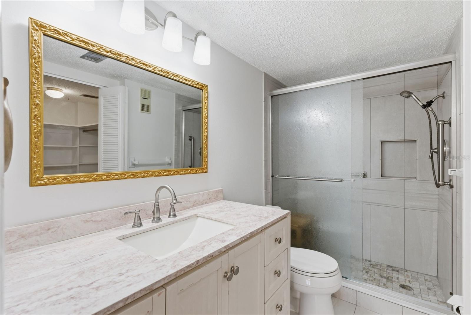 Image 20 of 71 For 5980 Shore Boulevard S 901