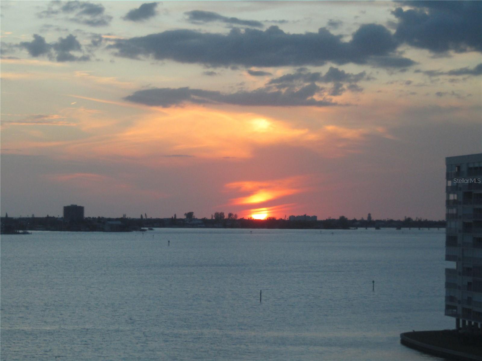 Image 64 of 71 For 5980 Shore Boulevard S 901