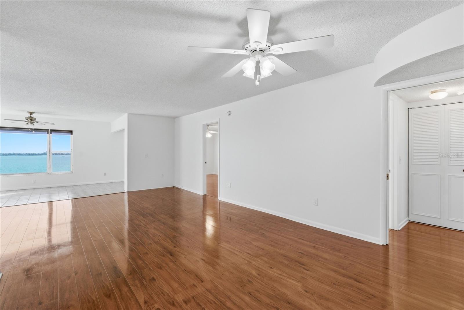 Image 9 of 71 For 5980 Shore Boulevard S 901