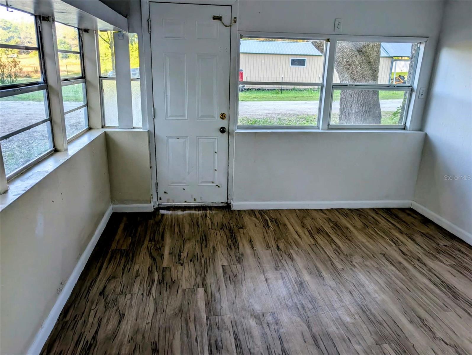 Image 3 of 16 For 17247 284th Terrace