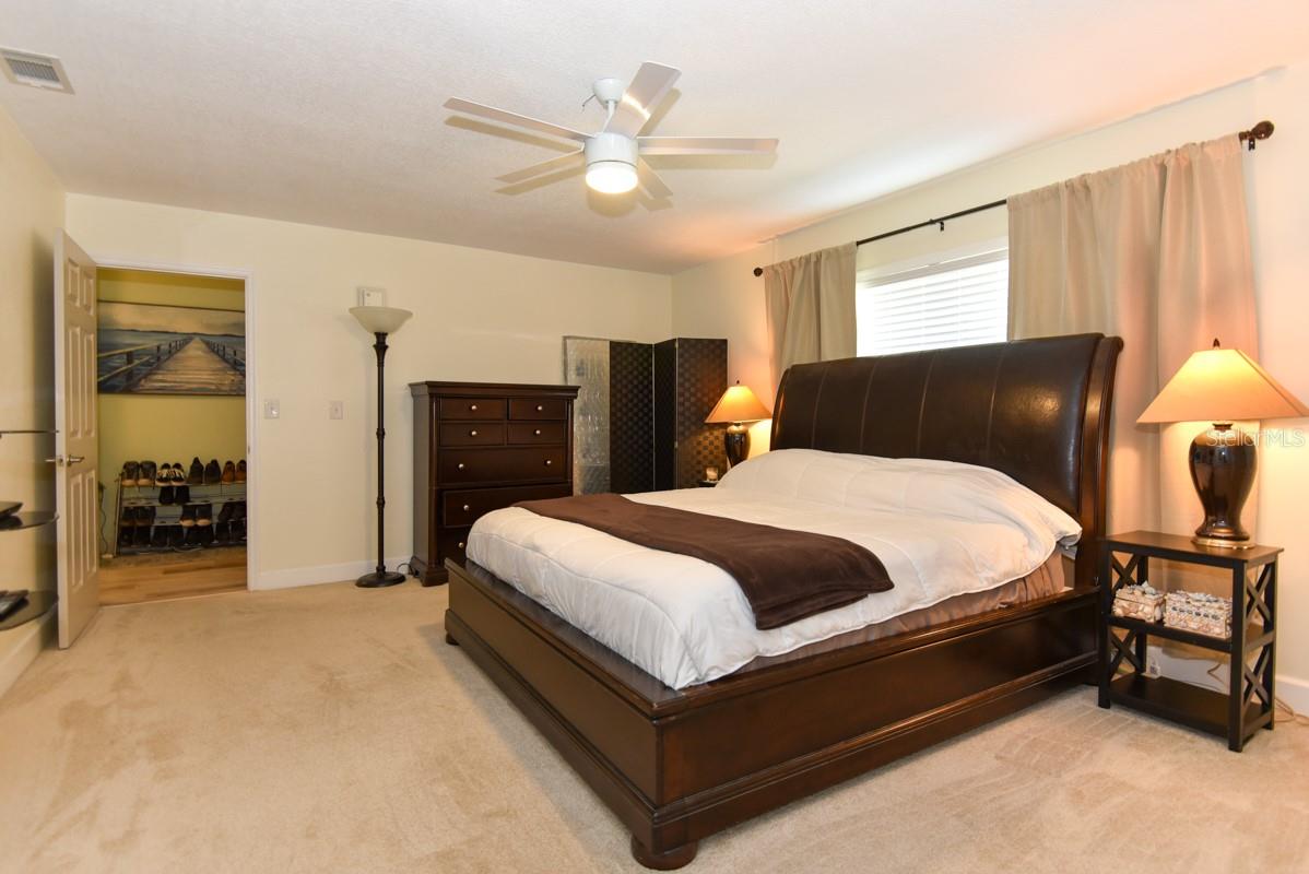 Image 23 of 43 For 213 Riverbend Road