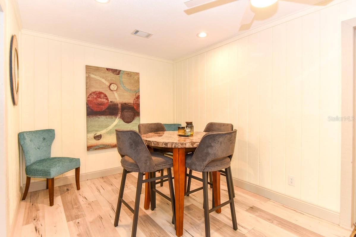 Image 39 of 43 For 213 Riverbend Road