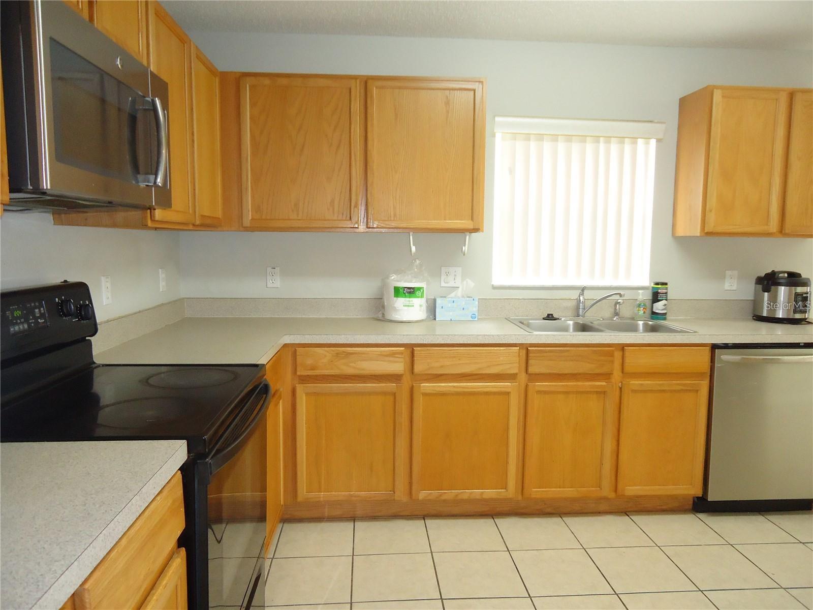 Image 7 of 23 For 121 Bristol Forest Trail