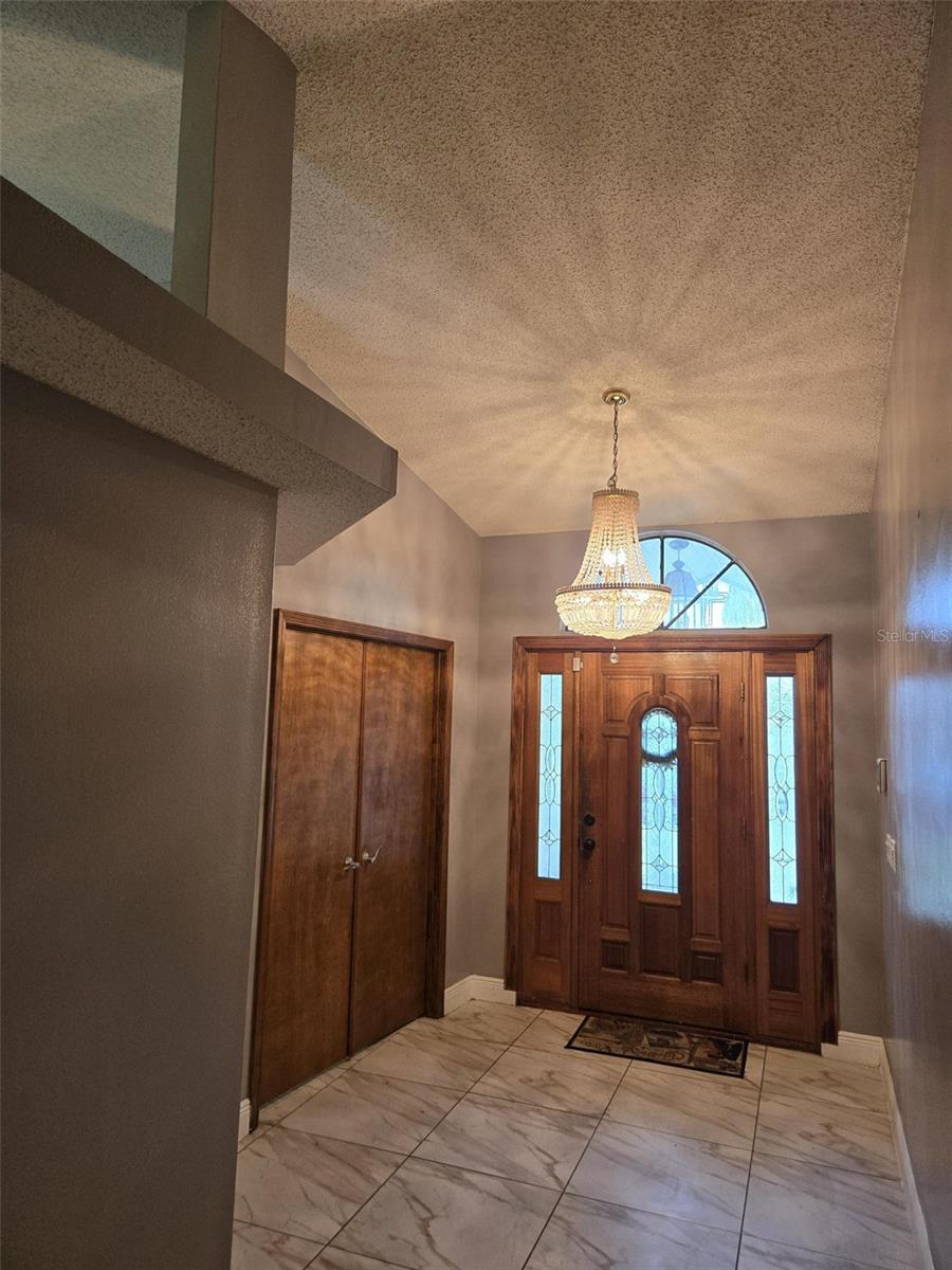 Image 3 of 24 For 1406 Kingston Way