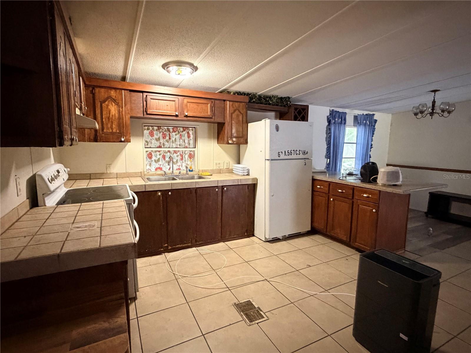 Image 11 of 38 For 24021 Armadillo Road