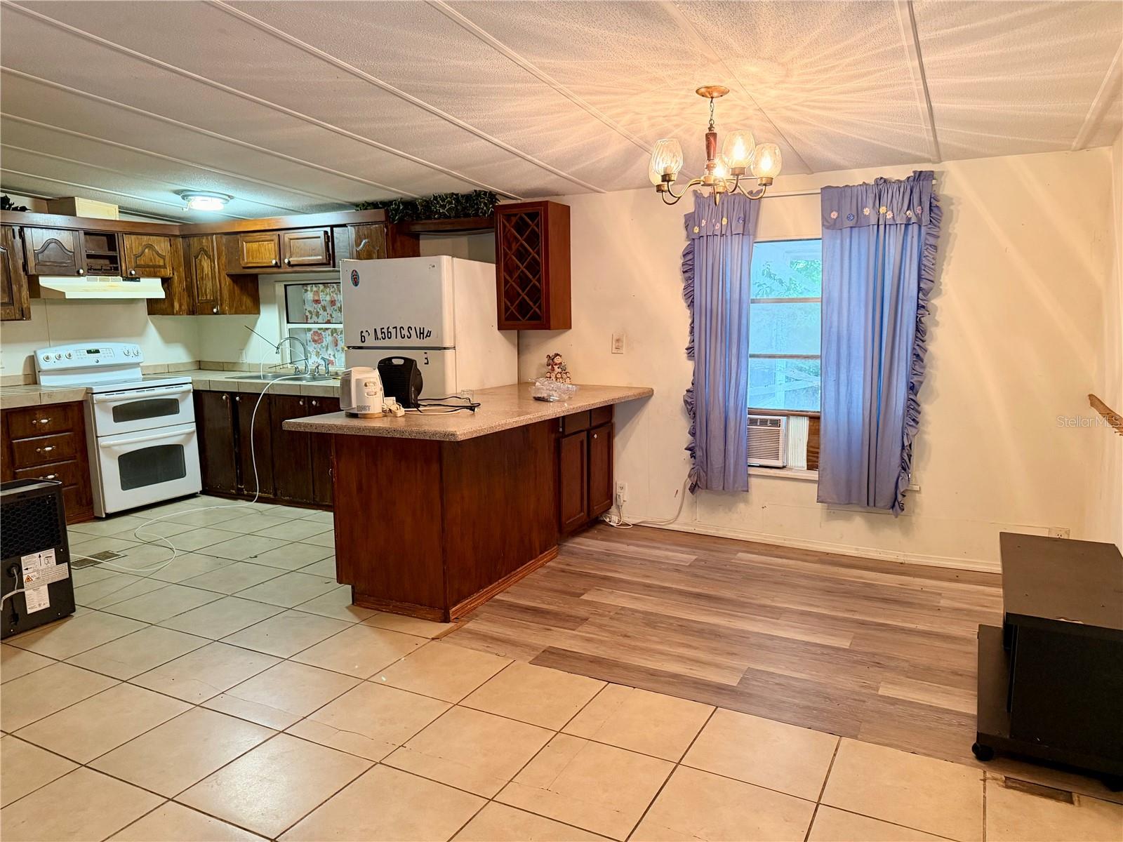 Image 12 of 38 For 24021 Armadillo Road