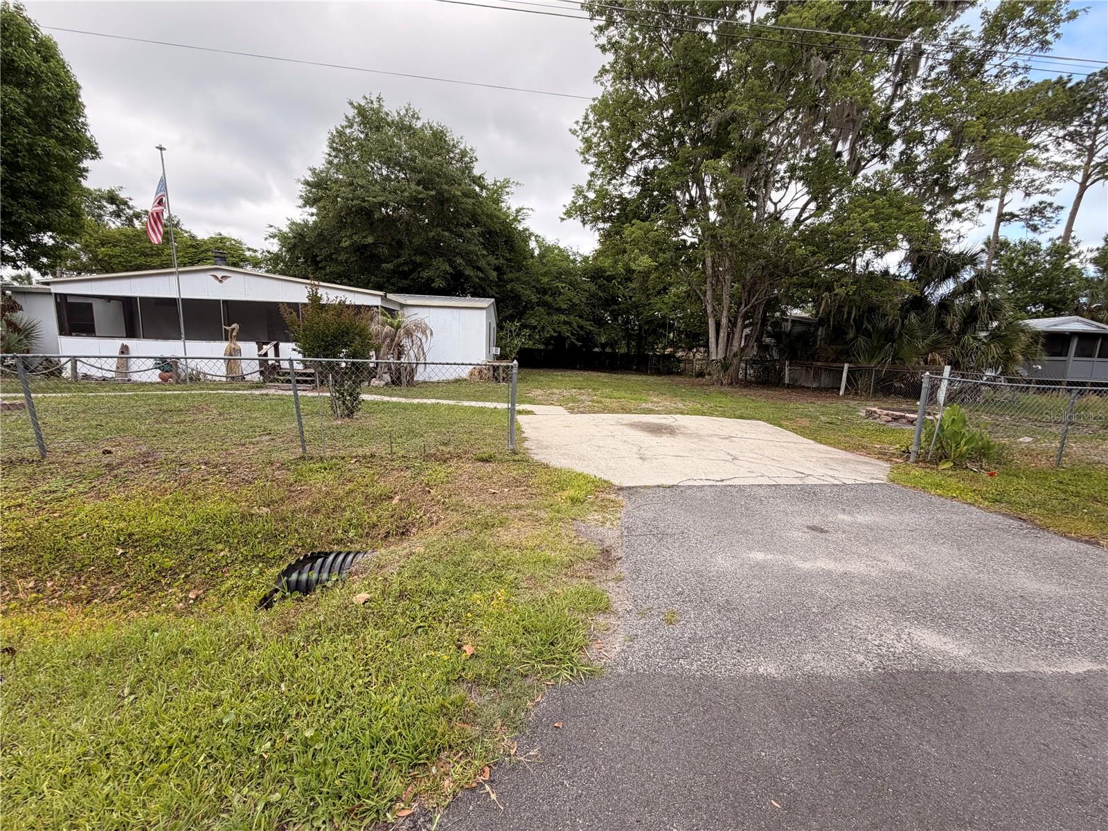 Image 27 of 38 For 24021 Armadillo Road