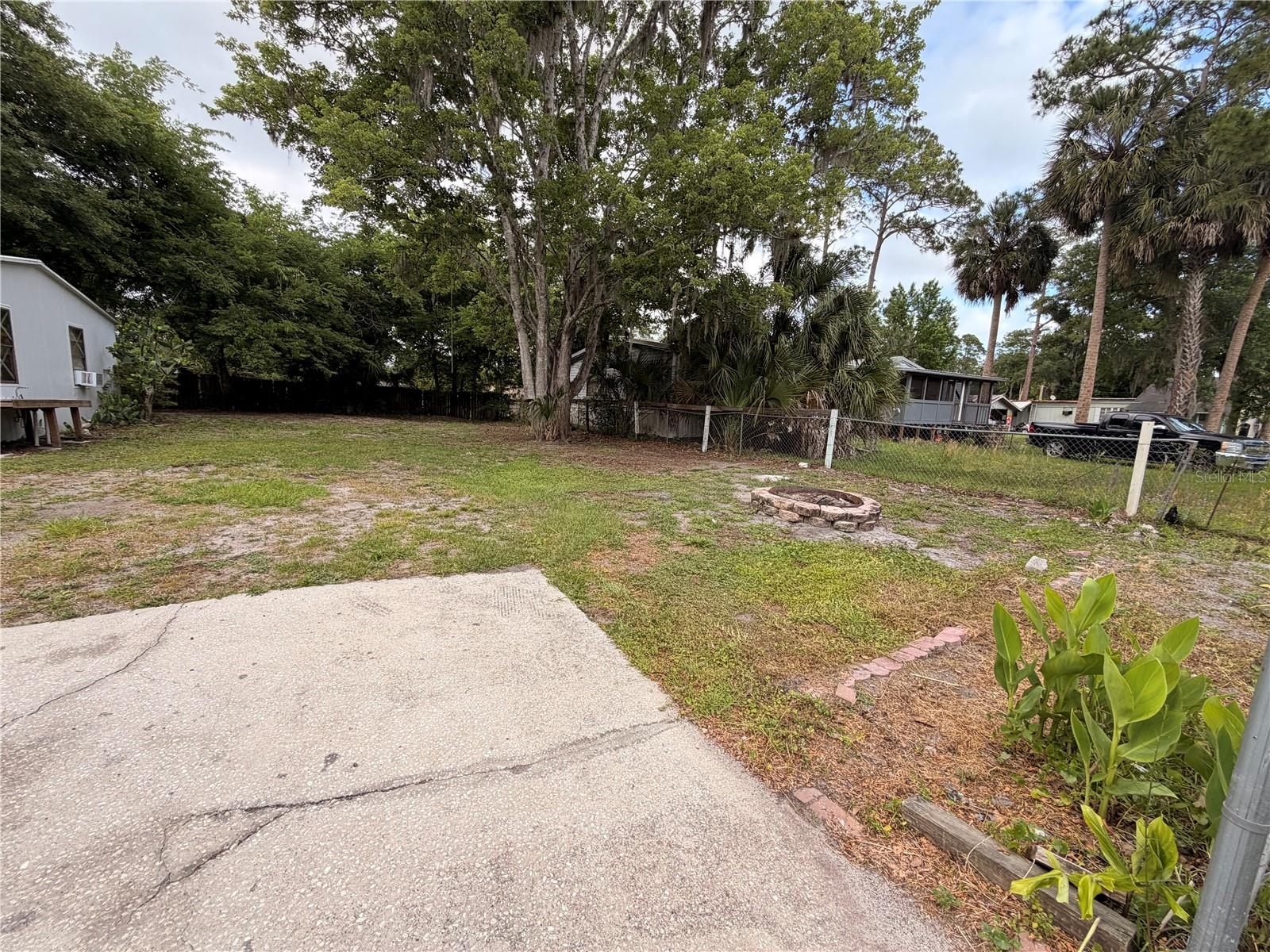 Image 28 of 38 For 24021 Armadillo Road