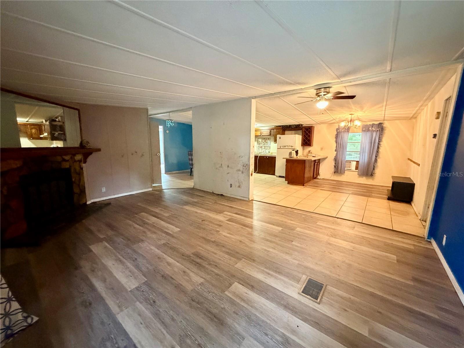 Image 7 of 38 For 24021 Armadillo Road
