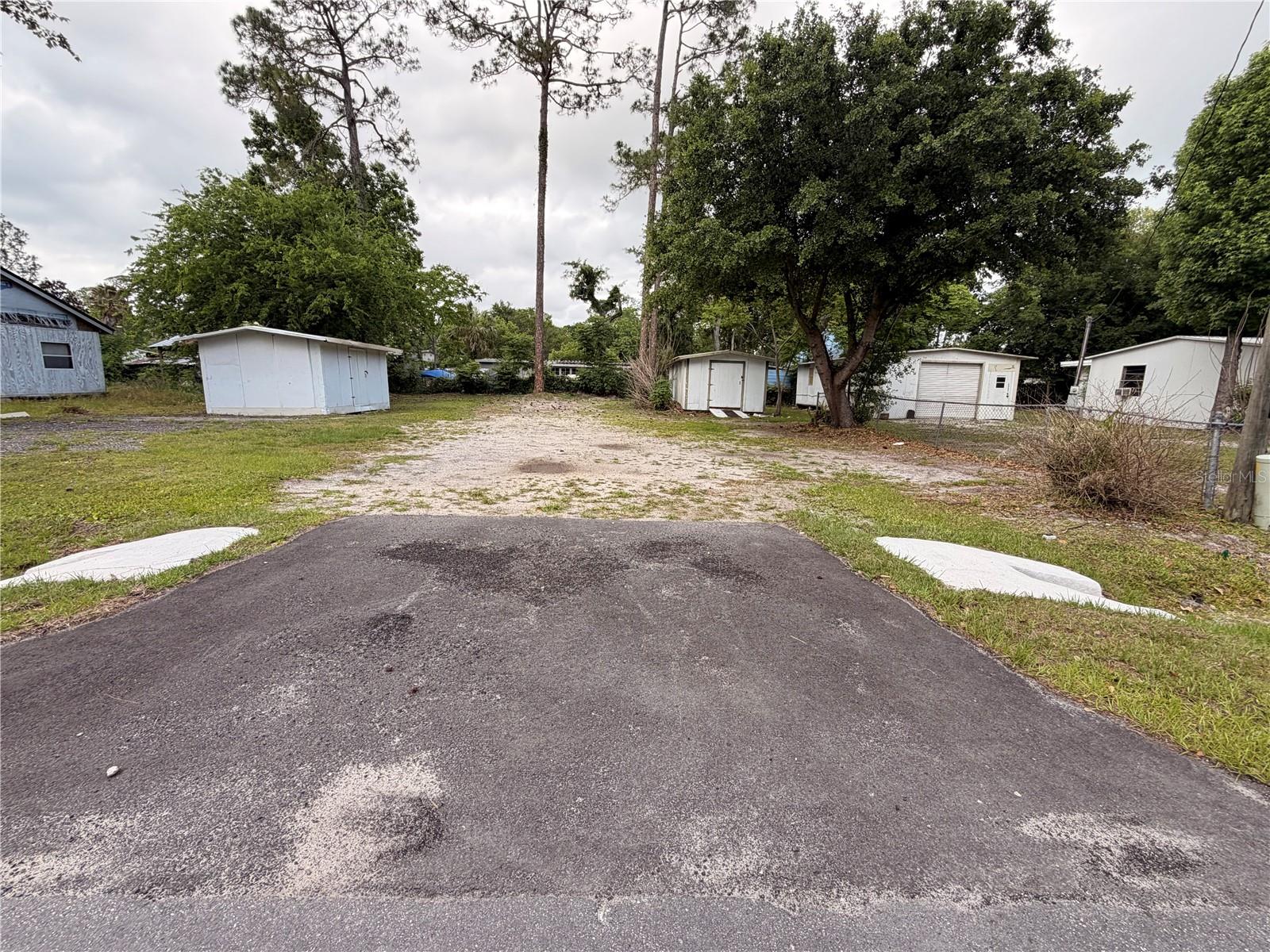 Image 3 of 12 For Armadillo Road