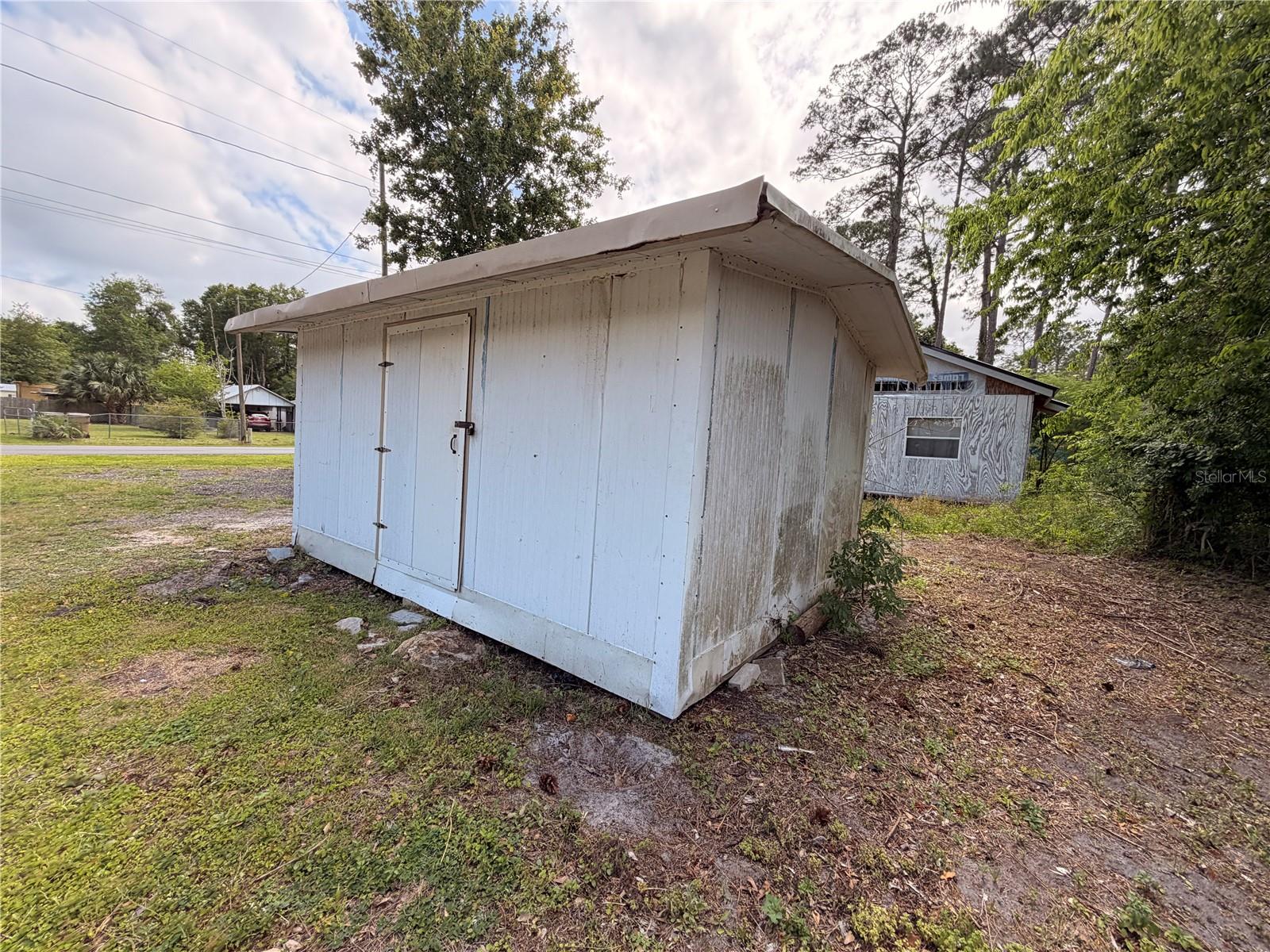 Image 4 of 12 For Armadillo Road