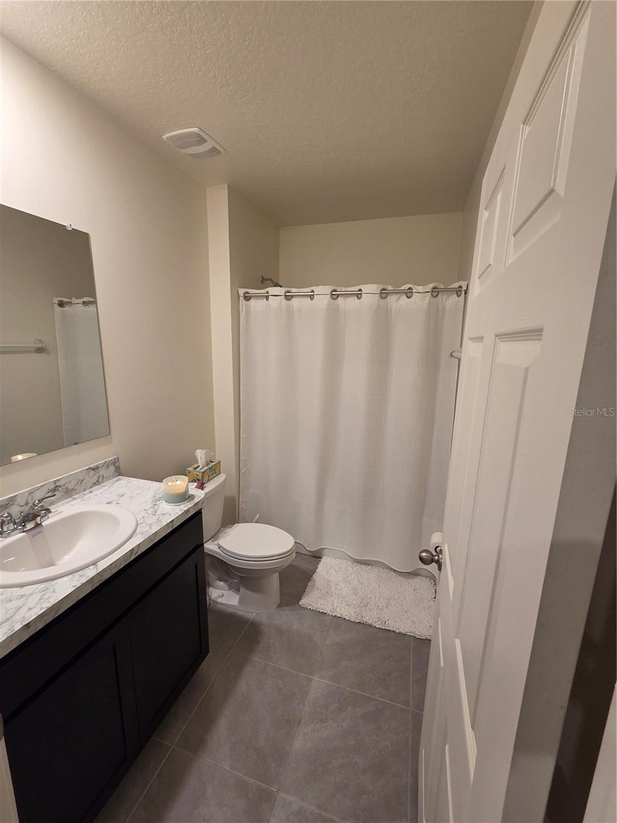 Image 15 of 21 For 466 Haleybury Street Sw