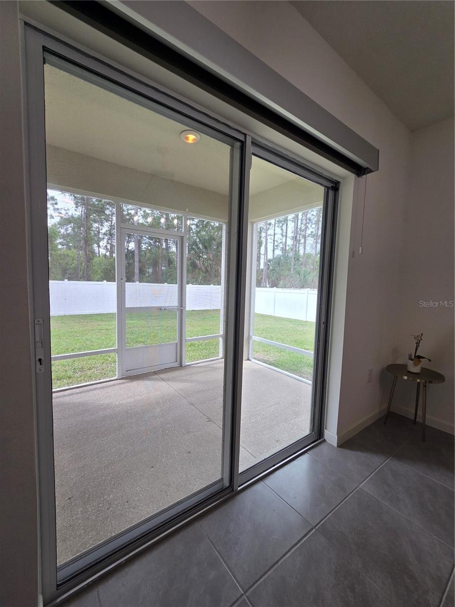 Image 9 of 21 For 466 Haleybury Street Sw