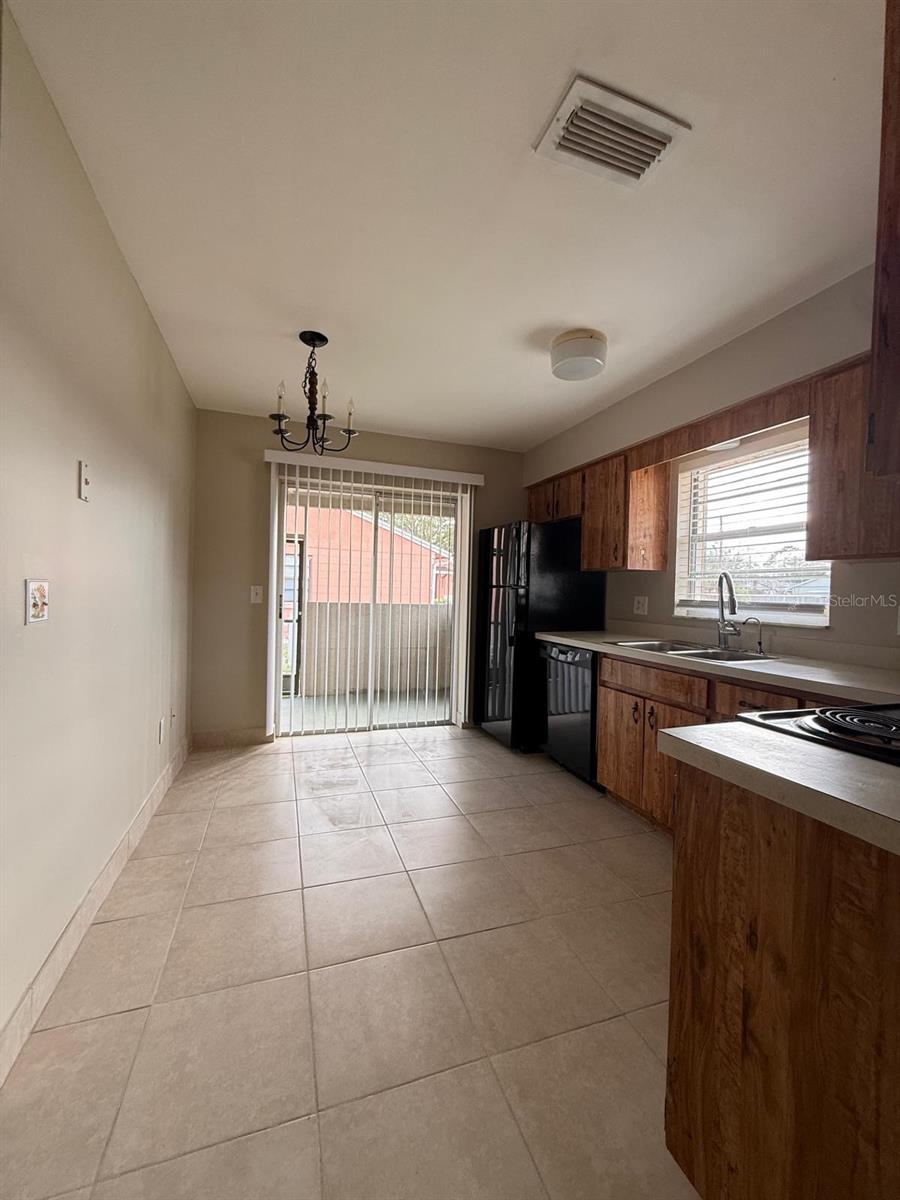 Image 6 of 12 For 961 Bryan Court