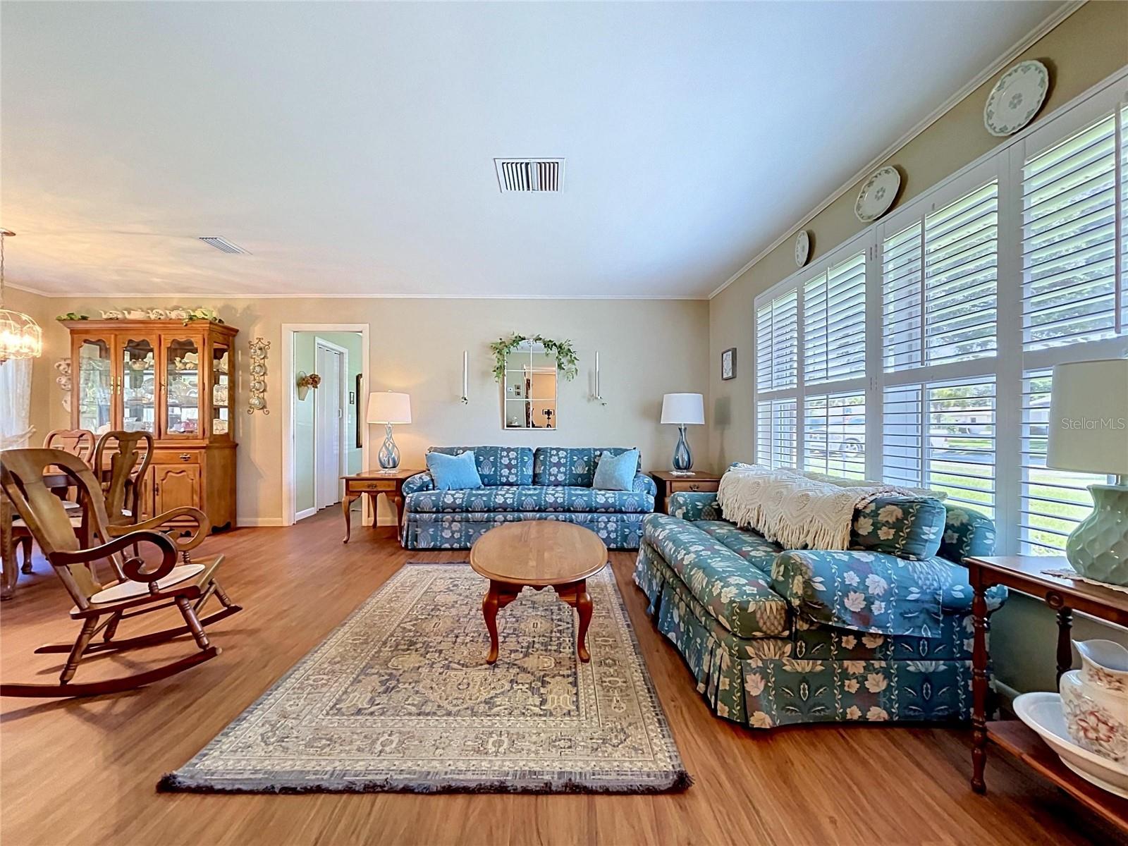 Image 3 of 24 For 1858 Paradise Lane
