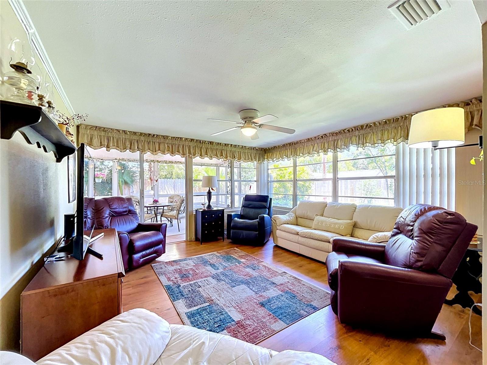 Image 8 of 24 For 1858 Paradise Lane