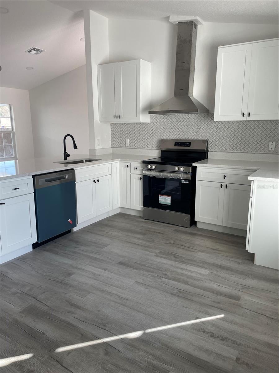 Image 9 of 15 For 1367 Hensley Drive