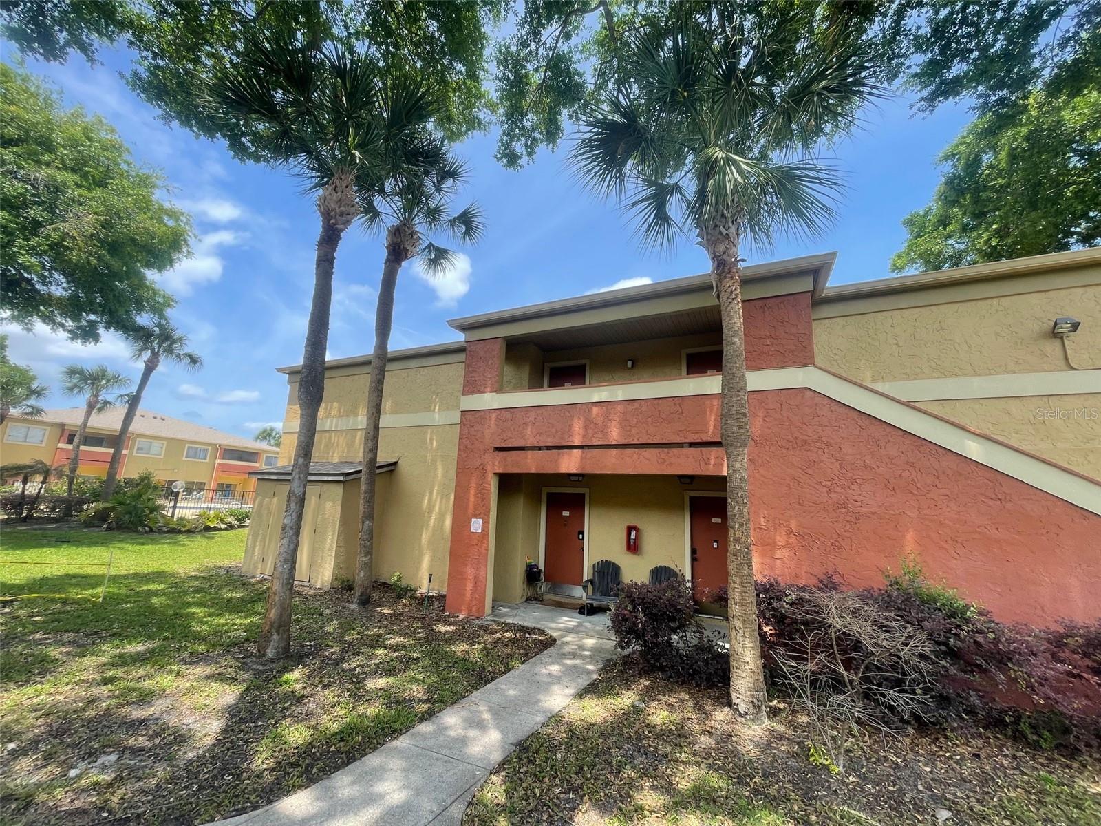 Image 3 of 13 For 654 Kenwick Circle 104