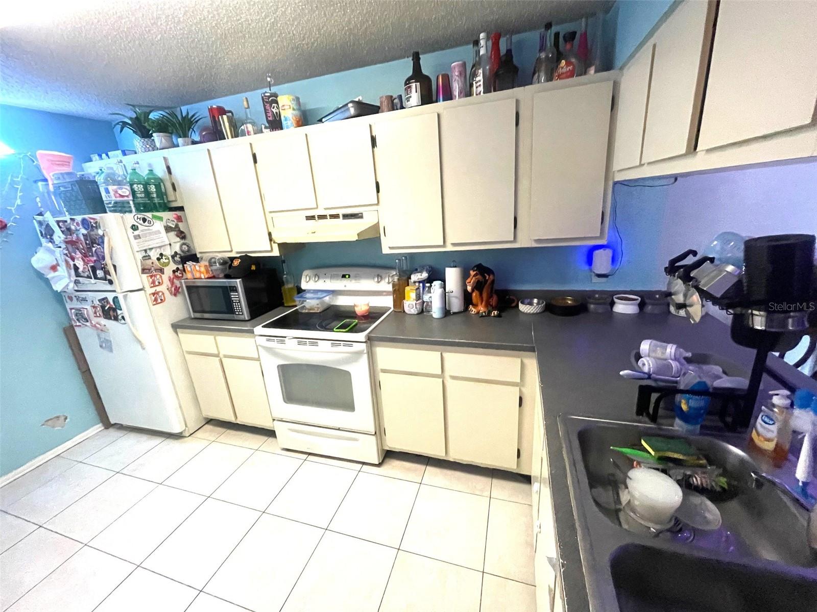 Image 6 of 13 For 654 Kenwick Circle 104