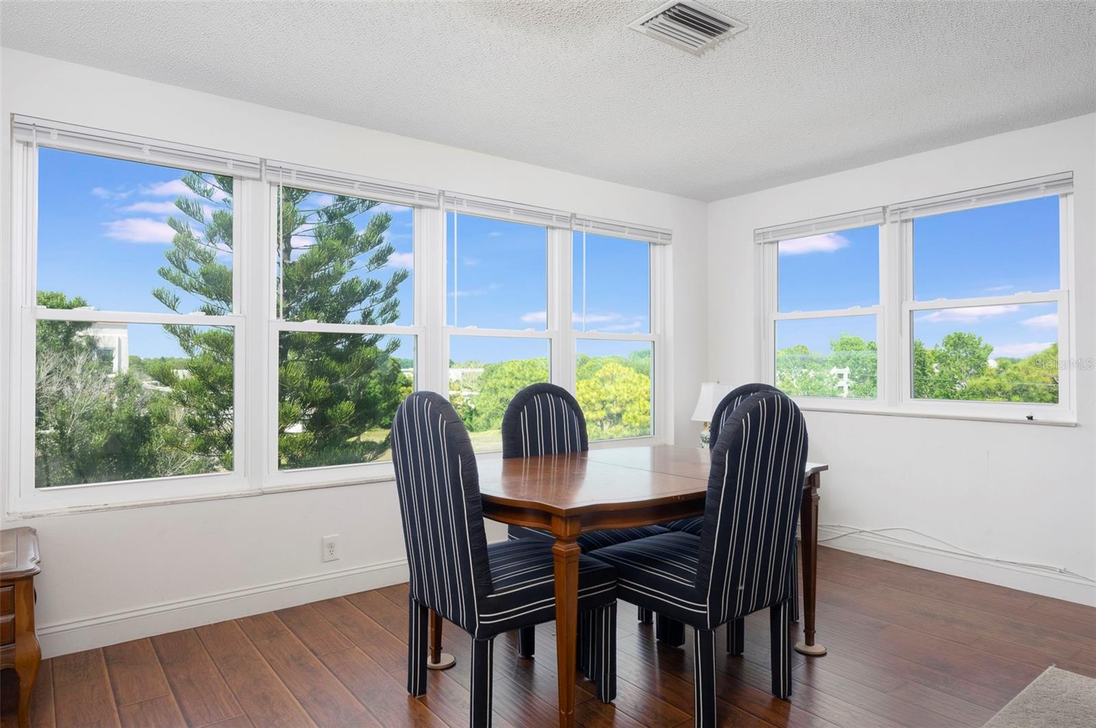 Image 12 of 23 For 5603 80th Street N 516