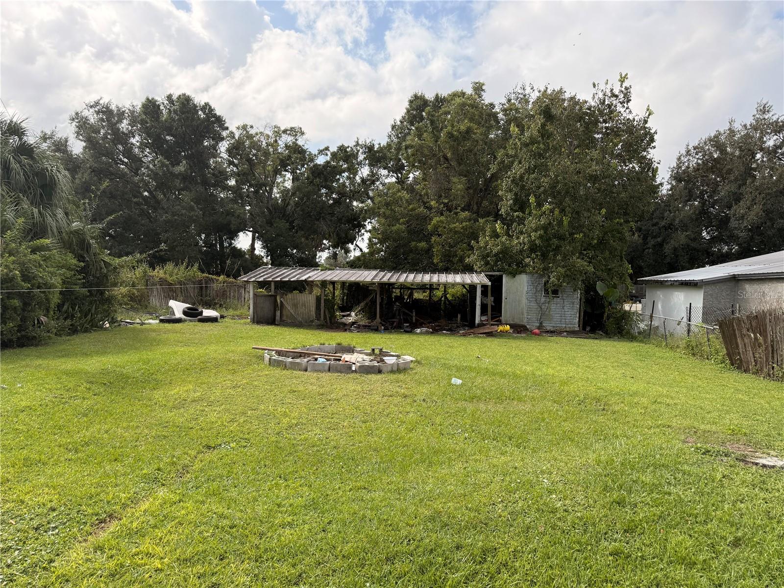 Image 4 of 11 For 2216 Azalea Court