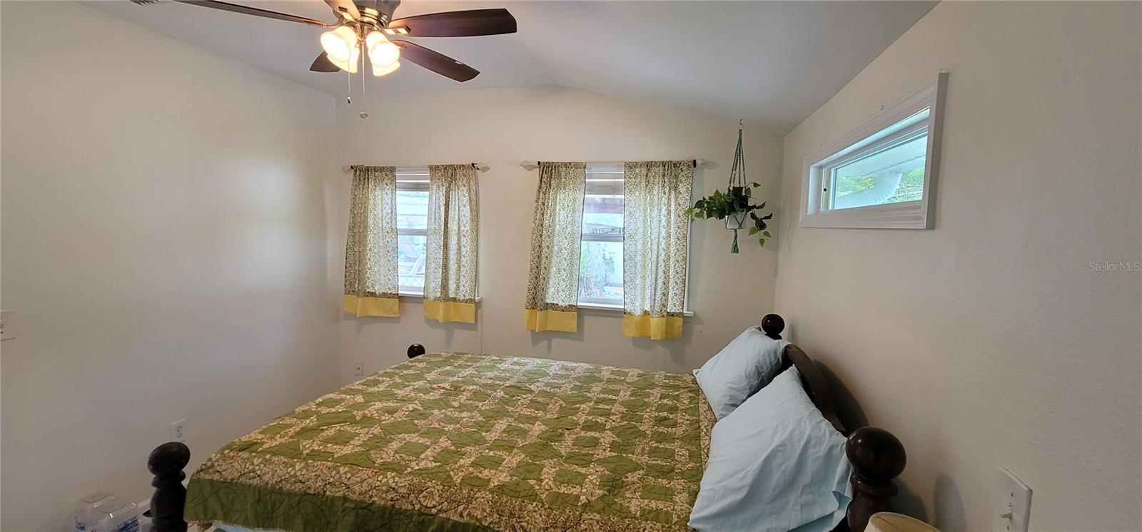 Image 10 of 71 For 2912 Hawthorne Street