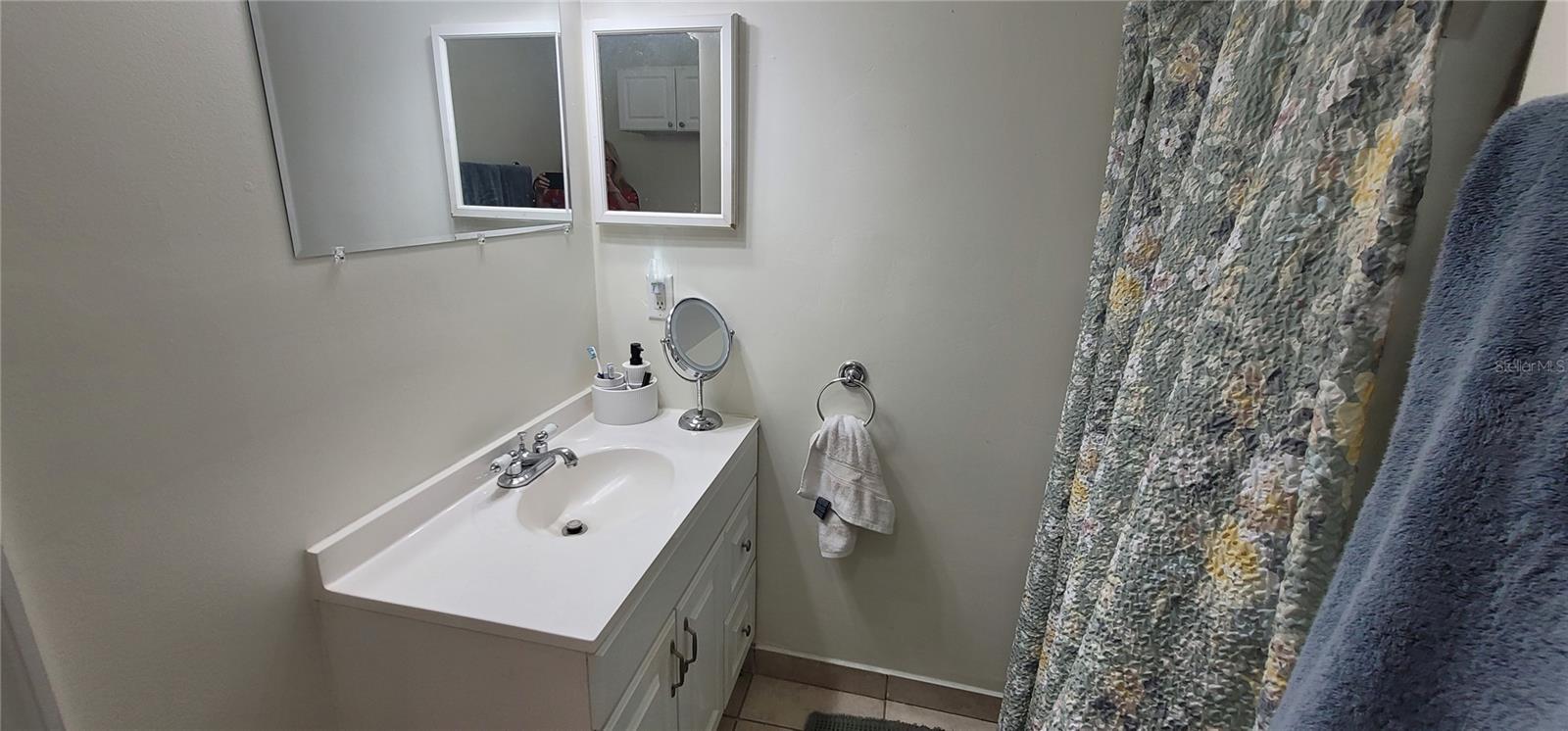 Image 12 of 71 For 2912 Hawthorne Street