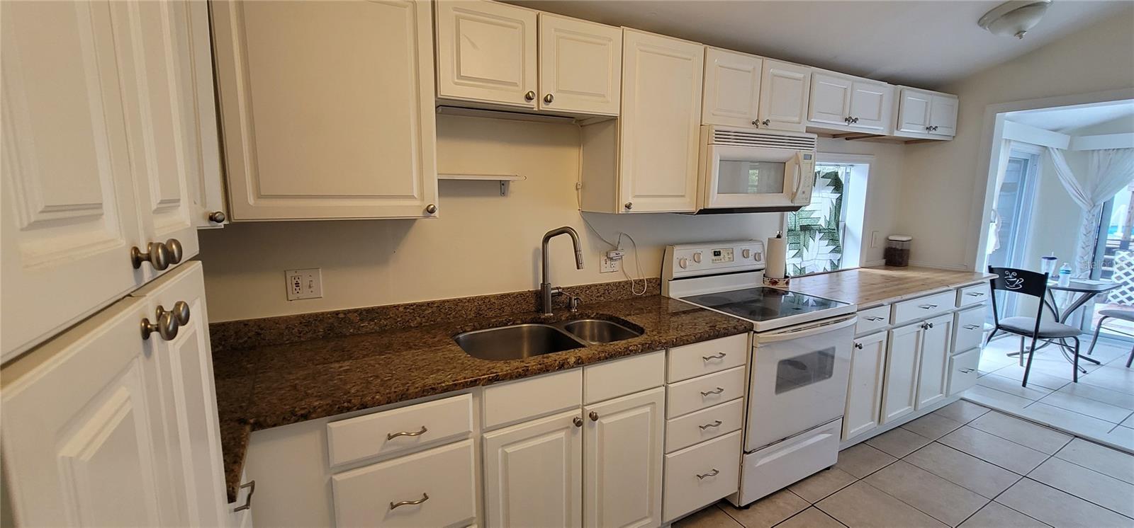 Image 16 of 71 For 2912 Hawthorne Street