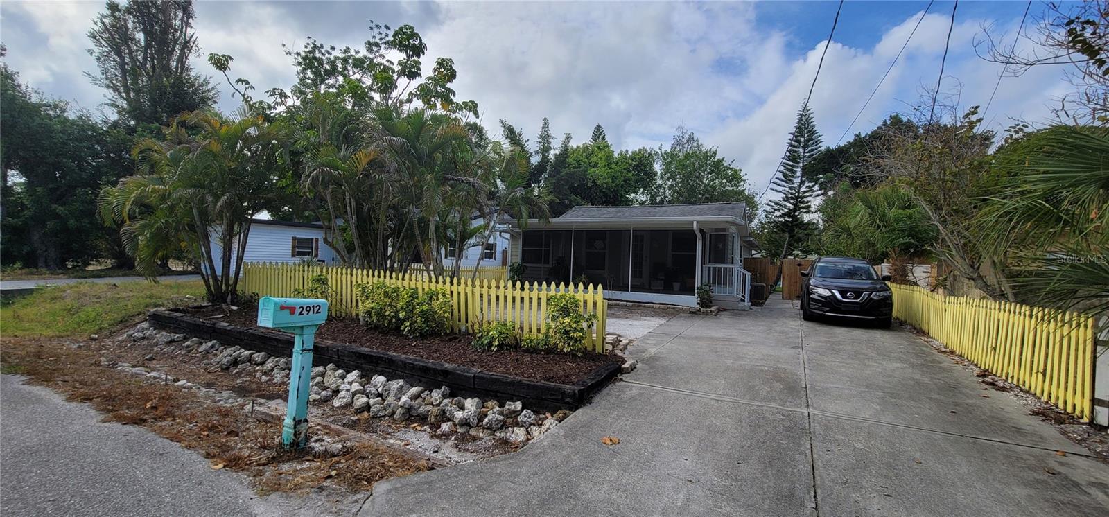 Image 3 of 71 For 2912 Hawthorne Street