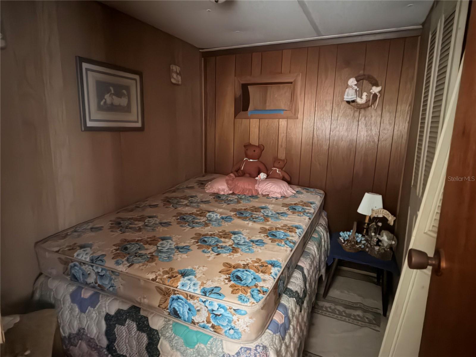 Image 11 of 21 For 56340 Acorn Road