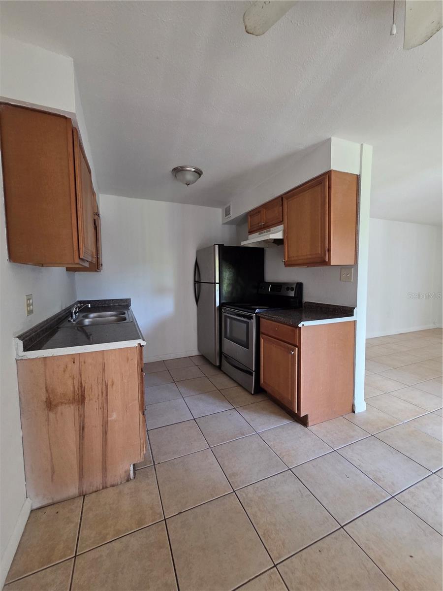 Image 2 of 6 For 180 Minna Lane 310