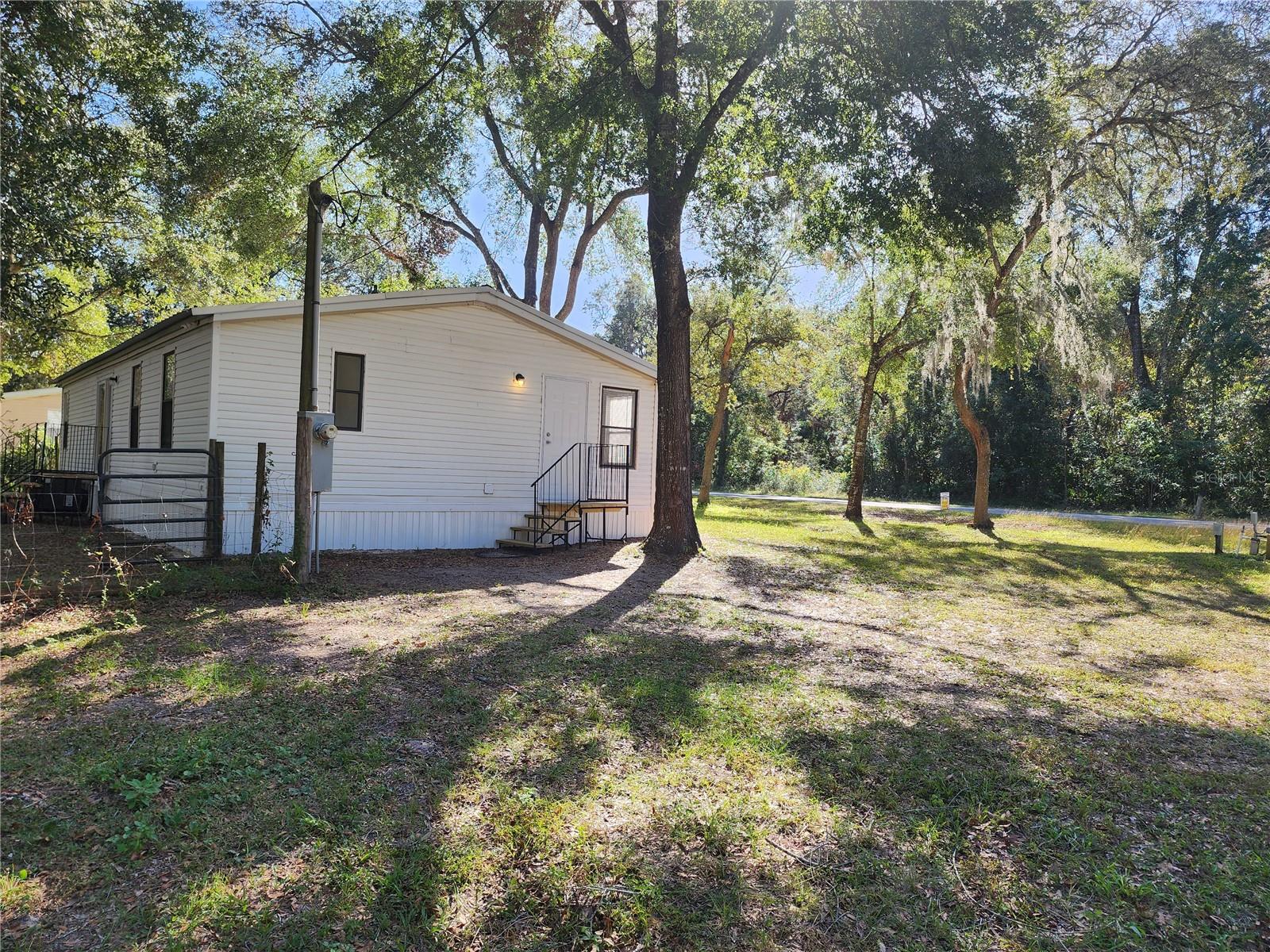 Image 11 of 67 For 7351 170th Street
