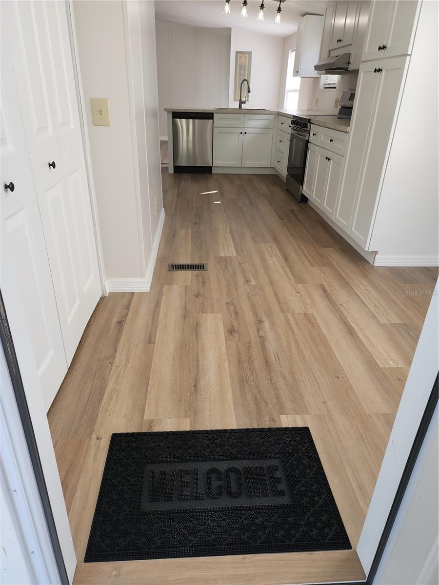 Image 21 of 67 For 7351 170th Street