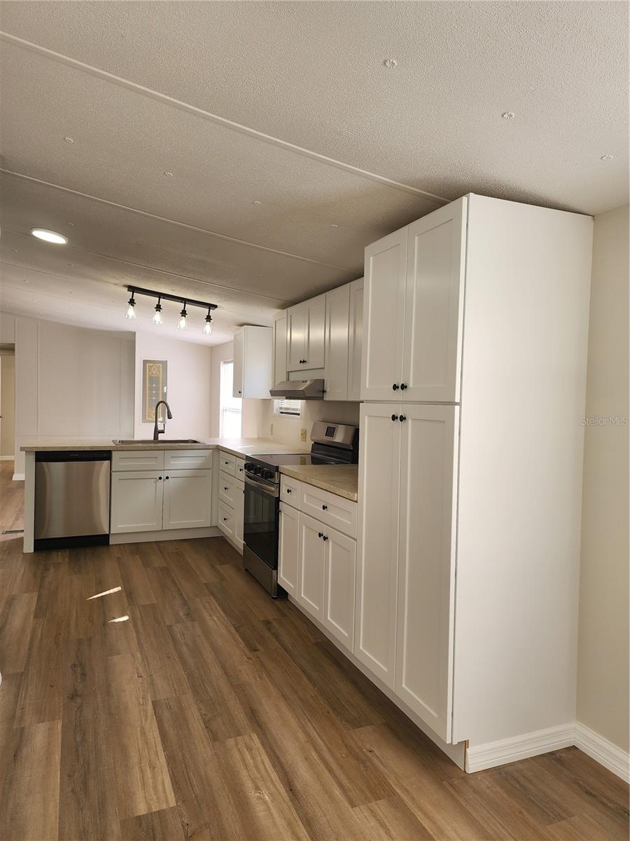 Image 22 of 67 For 7351 170th Street