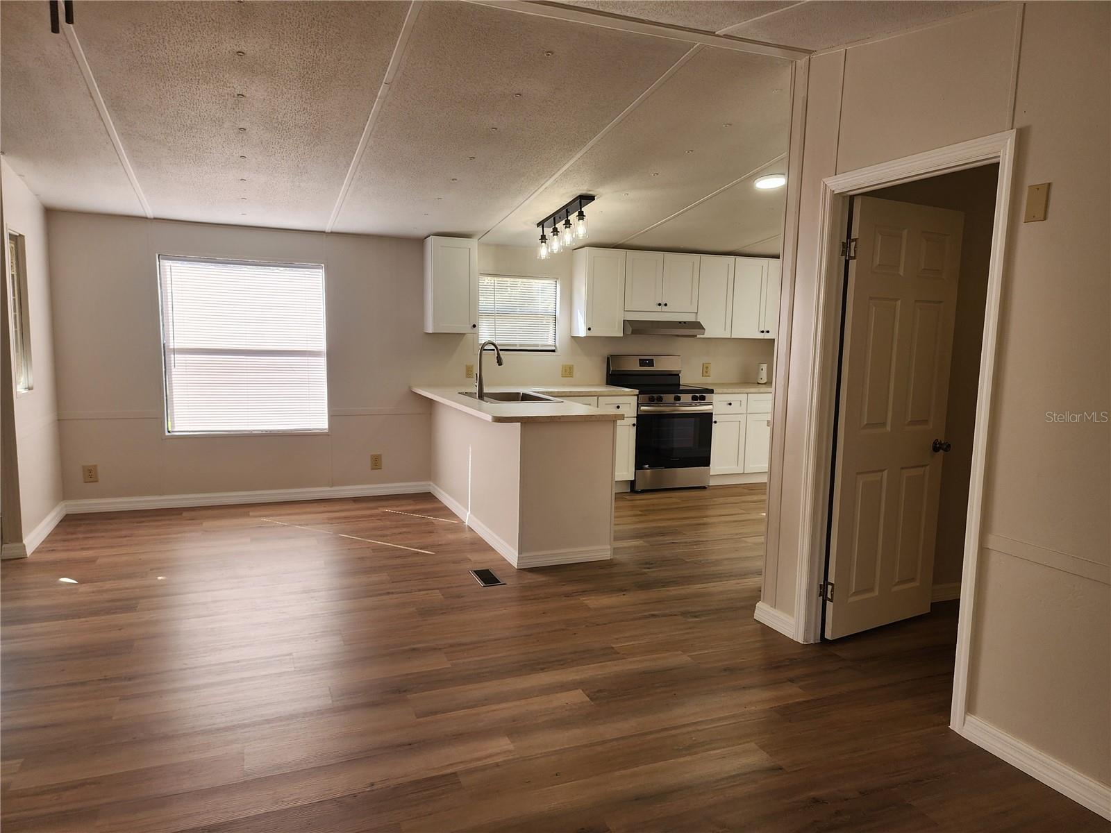 Image 37 of 67 For 7351 170th Street