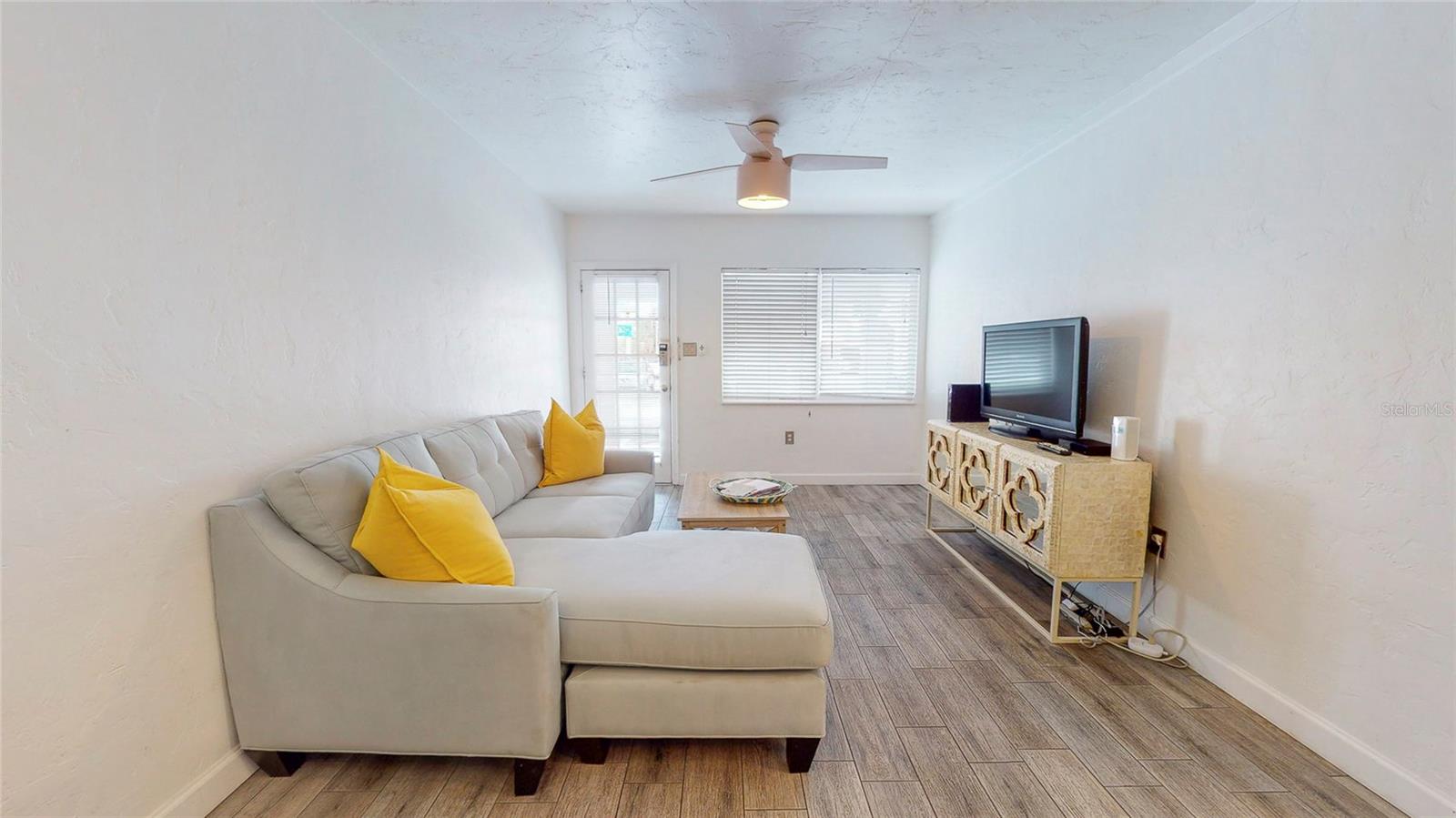 Image 6 of 21 For 10200 Gulf Boulevard