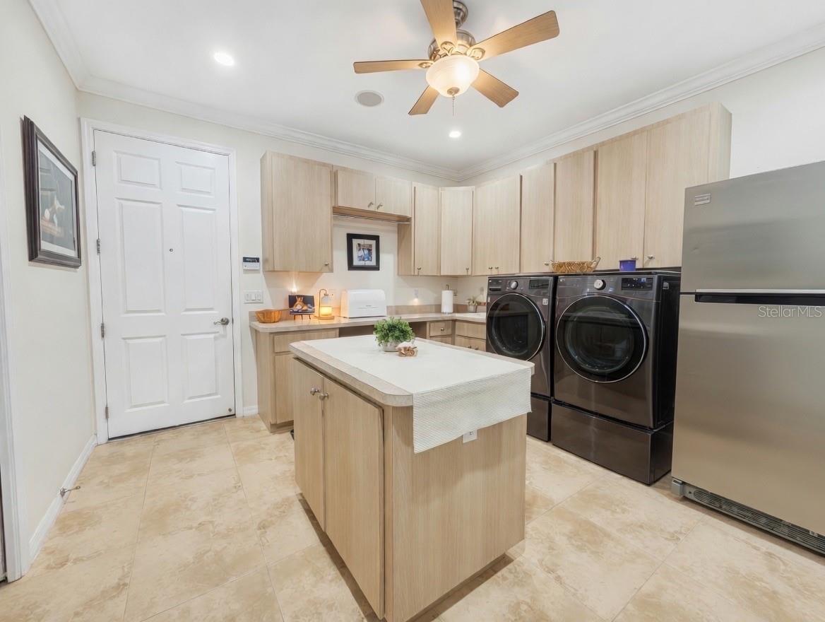 Image 36 of 68 For 9150 Deer Court