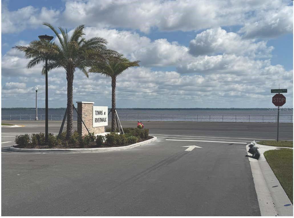 Image 3 of 13 For 719 Southern Edge Way