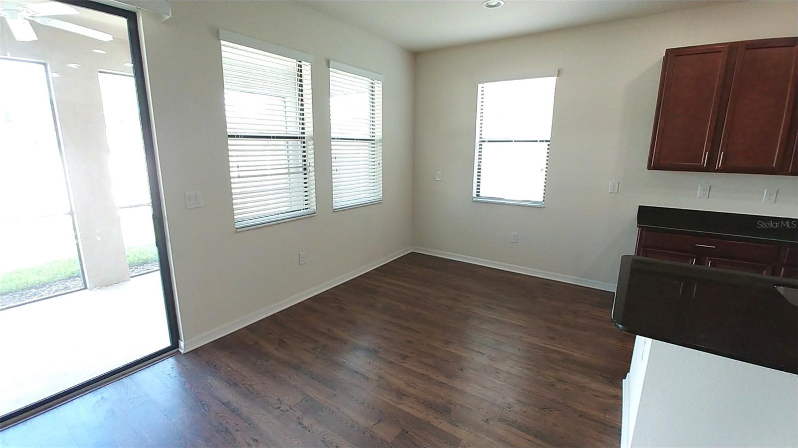 Image 3 of 19 For 7013 Island Queen Court
