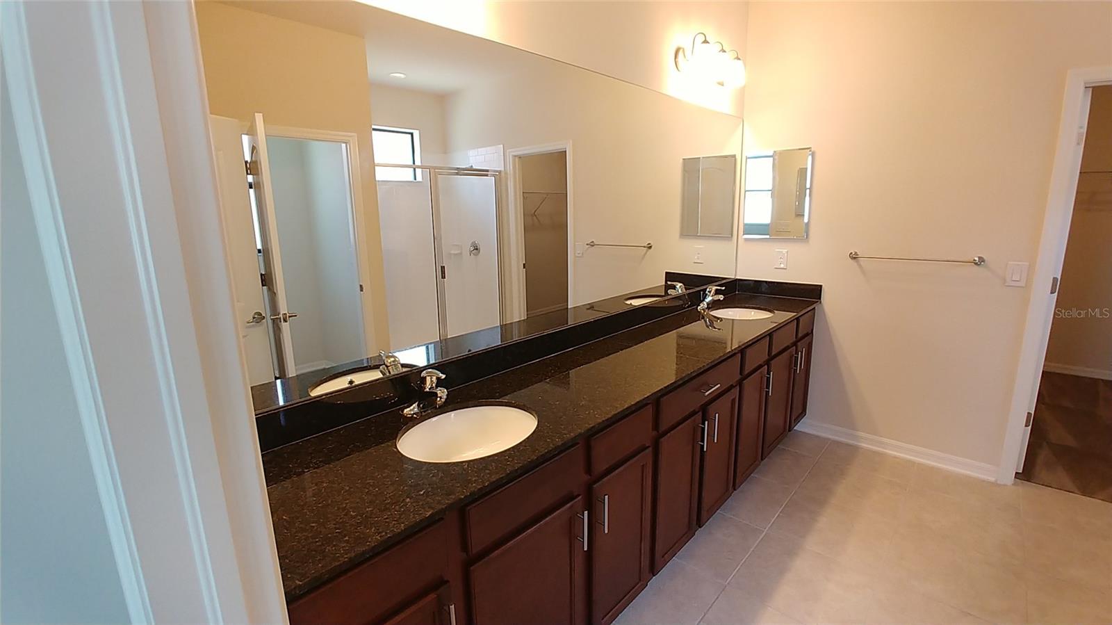 Image 7 of 19 For 7013 Island Queen Court